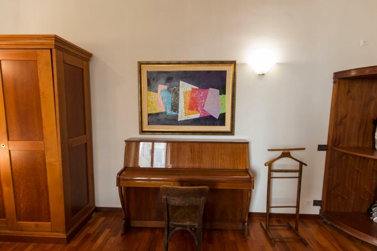 Monia Coliseum Apartment Рим Экстерьер фото